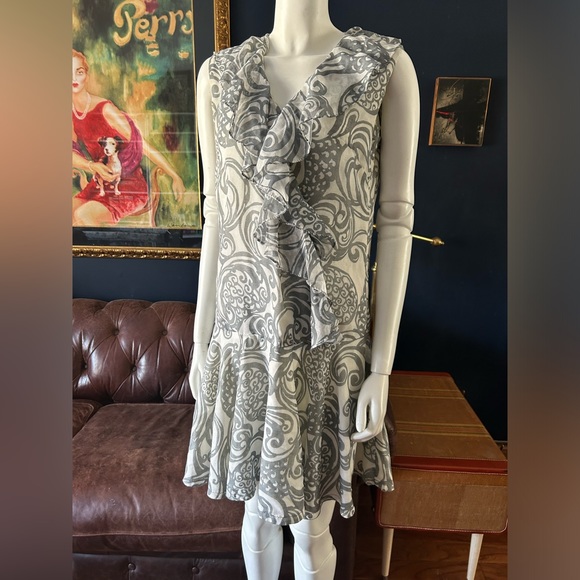 Vintage Union made ruffled dress AS IS - Picture 2 of 10